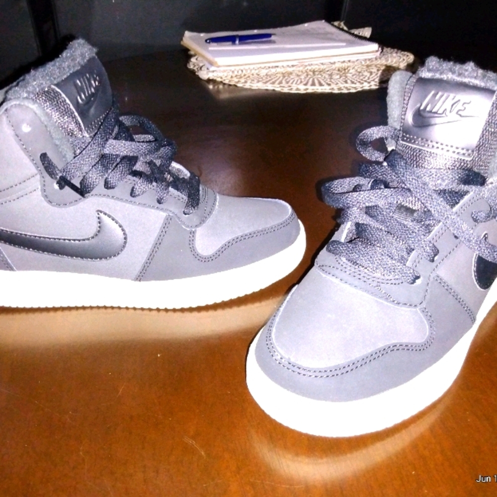 Nike  shoes